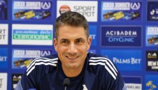 Левски чака новата си звезда до часове