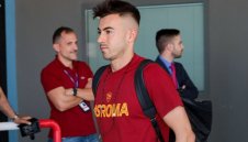 Фараона заведе секси мацка на остров Джилио + СНИМКИ