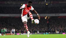 Бижуто на Арсенал: Буси ме засрами, той е №1