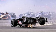 Вижте тежката катастрофа във Формула 1 + СНИМКИ (+18)