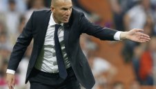 Бекъм призова Реал Мадрид да даде време на Зинедин Зидан