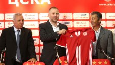 ОФИЦИАЛНО: Стоичков представи Йорданеску за треньор на ЦСКА