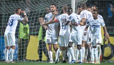 Спартак Варна се нуждае от победа над Хебър, за да остане в челото