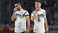 Гюндоган и Кимих не могат да играят заедно