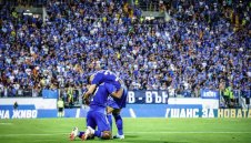 Безгранична любов: Феновете на Левски сринаха системата, вече няма онлайн билети