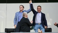 Лудогорец плаща яки пачки за желания нов треньор