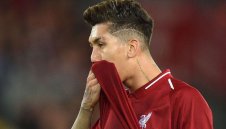 Нови проблеми на "Анфийлд": Вирус тръшна Фирмино