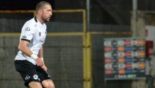 Гълъбинов дърпа Специя към Серия "А"