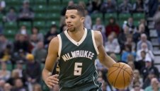 Чикаго Булс взе солиден гард от Милуоки