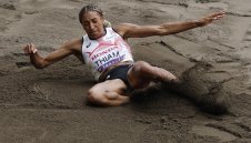 Трикратна олимпийска шампионка се изложи в Токио и стегна багажа