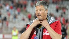 Любо Пенев поема Лудогорец?