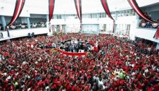 Кръщават фар на Олимпийски шампион от Тринидад