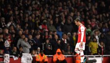 Радост в Северен Лондон! Фенерите пак идват за Йозил