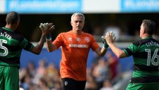 Юнайтед дава нов договор на Моуриньо