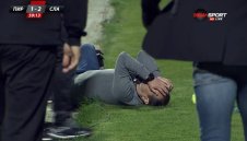 Голям цирк! Фен на Пирин повали на земята Загорчич + ВИДЕО