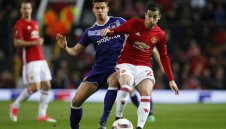 Ман Сити влиза в битката за Дендонкер