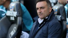 И Суонси се раздели с мениджъра