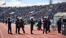 Показаха устройството, с което се изстрелват ракети на Вечното дерби + СНИМКА