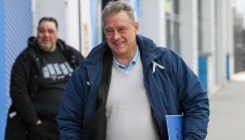 Скандалите в Левски взеха нов връх! Шефове на "сините" едва не се сбили