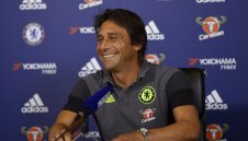 Конте приел с усмивка слуховете, че ще го гонят