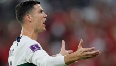 ОФИЦИАЛНО: Кристиано Роналдо подписа с Ал Насър + СНИМКИ