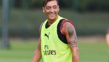 Йозил за Лаказет: Нямам търпение да ги почваме!