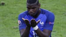 Макс Алегри игнорира темата "Погба"