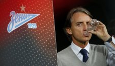 Манчини мисли за Висшата лига