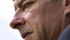 Арсен Венгер изчетка Севиля