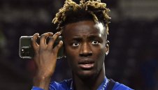 Шеф на Рома кацна в Лондон заради Ейбрахам