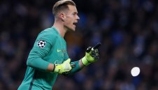 Герой от "Ел Класико" преподписва с Барса