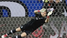 Легендата Икер Касияс се завръща в Испания, ще пази на Реал