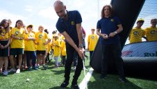 Гуардиола готви голям удар по любимата Барса