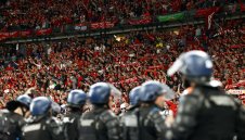 Полицията в Париж се извини за финала в Шампионска лига