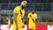 Няма такава оферта: Барса подарява Видал на Интер