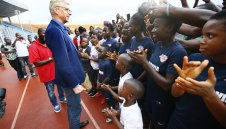 Венгер: На терена няма расизъм. Играе този, който има качества