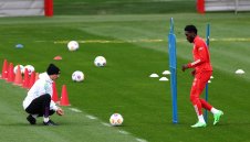 Жега: Лагерът на Алфонсо Дейвис пищи от Байерн