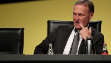 Вацке призна: Байерн е на десетки години пред Дортмунд