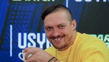 Усик се подигра зверски с Фюри + СНИМКА 