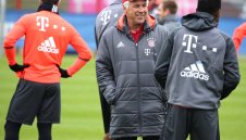 Карлето: Играхме красиво, доволен съм