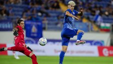 Левски чака свежи средства, но се появи проблем