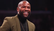 За още милиони: Мейуедър е готов да бие ютубър