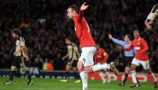 Бижуто на Наполи иска да я "пипа" като Бербатов + ВИДЕО