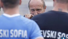 Делио Роси въвежда хранителен режим в Левски