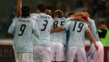 Лацио сложи край на надеждите на Рома с 3:2 в дербито