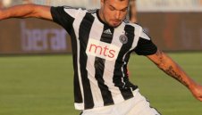 Божинов не успя да помогне на Партизан за бой над Звезда