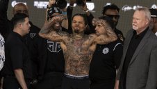 Дейвис нокаутира Гарсия в шоуто на годината