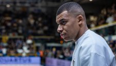 Професия "Цар": Мбапе ще коли и беси в ПСЖ