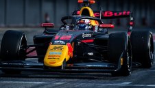 Никола Цолов се качи на подиума в спринта на "Имола"