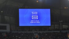 Експерт на ФИФА ще проведе ВАР семинар в София 